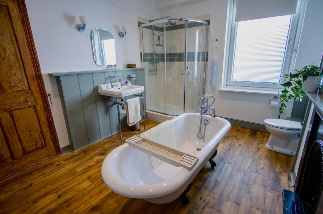 Beach View, 4 Bedroom House Opposite The Sea! Sleeps 10 Sandgate Esterno foto